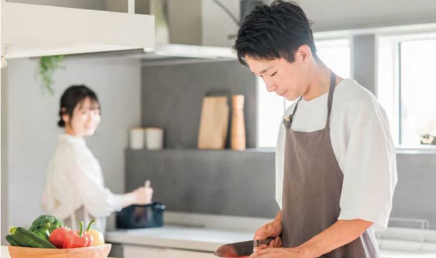 家族で料理をすると動きにくい…