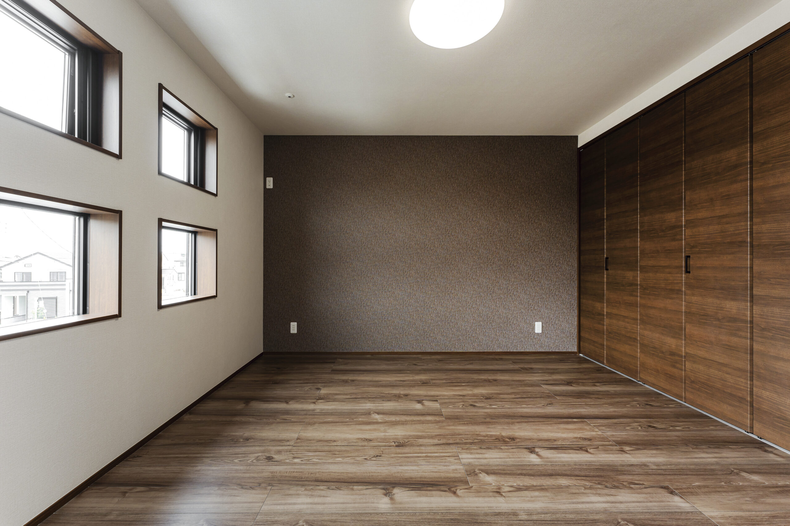 広がる余白、集う喜び。日常をカフェに変える住まい。