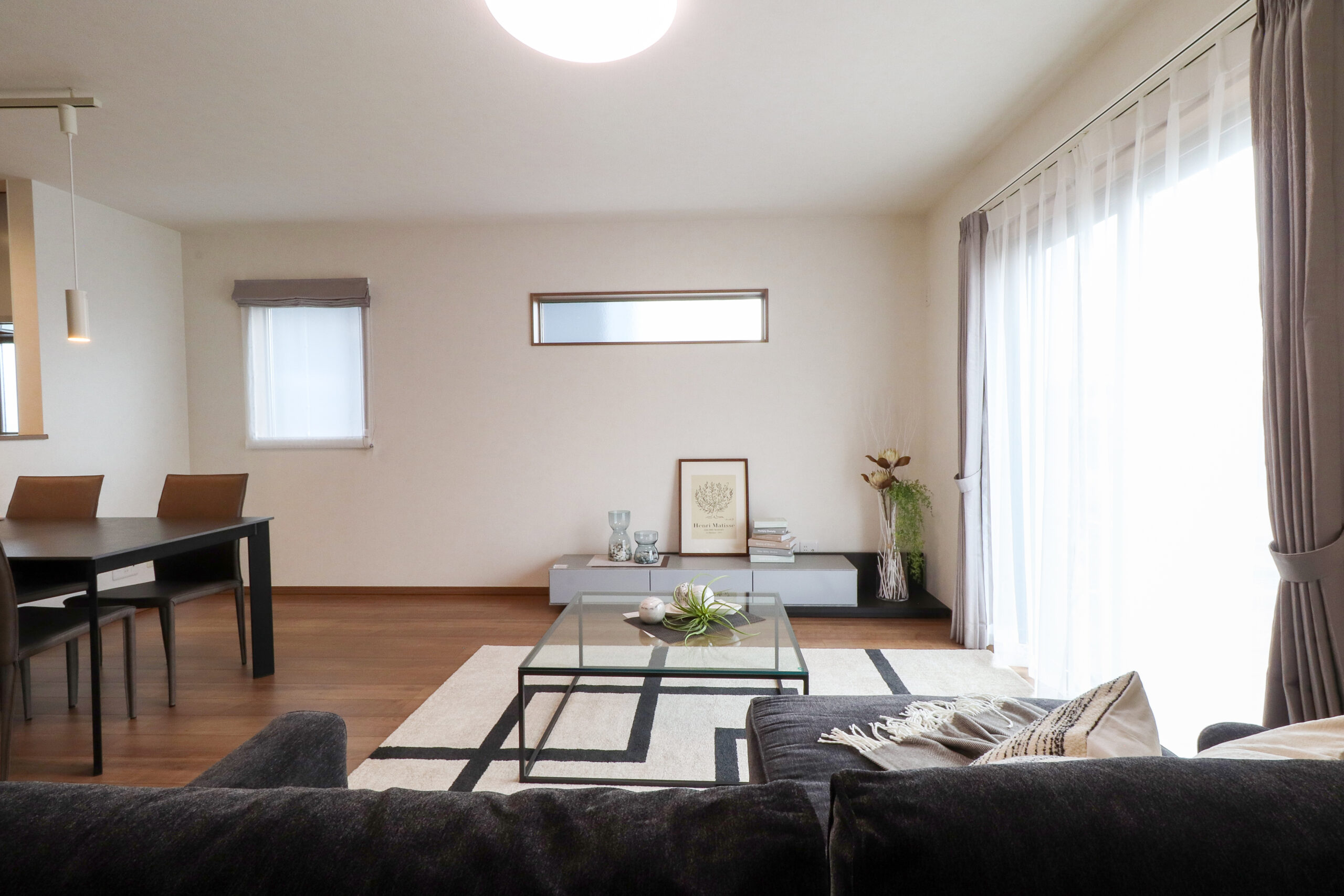 全室2面採光の明るい調べ。光と風が、家族の絆を育む場所。