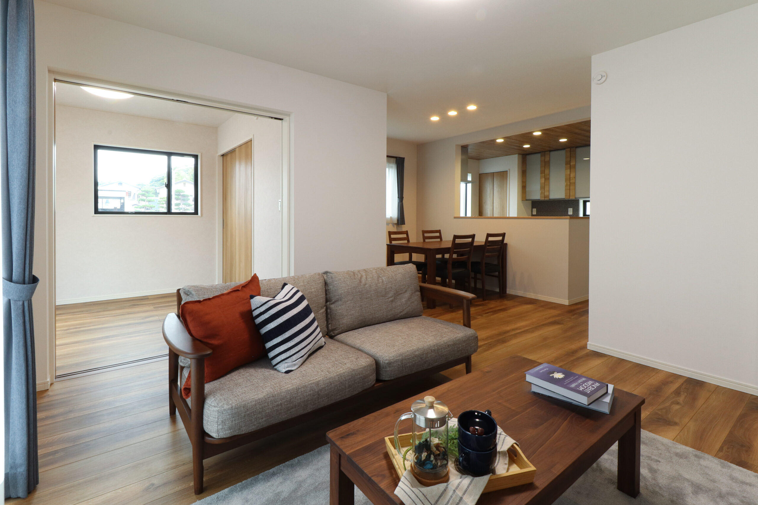 結ぶ動線、ほどける心。家事ラクが描く、家族のゆとり。