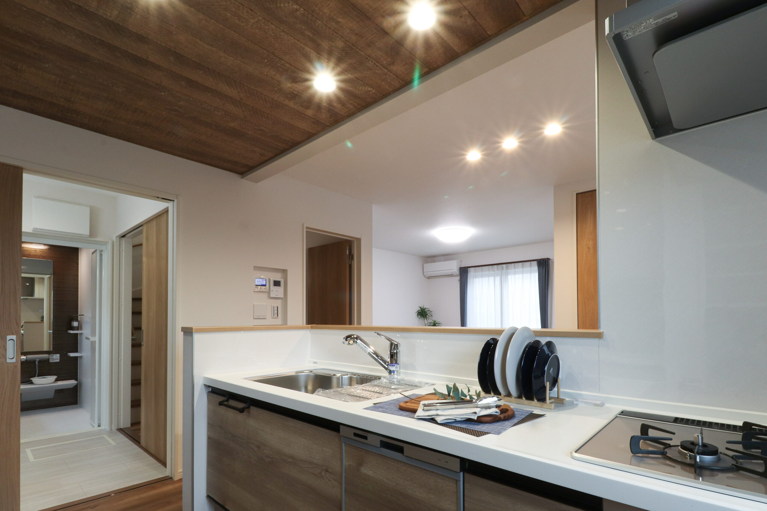 結ぶ動線、ほどける心。家事ラクが描く、家族のゆとり。