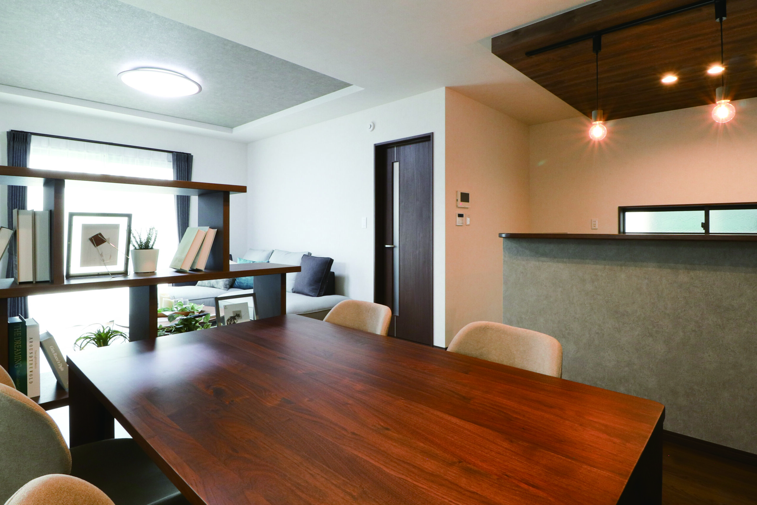 美しく整え、豊かに暮らす。センスが息づく、凛とした住まい。